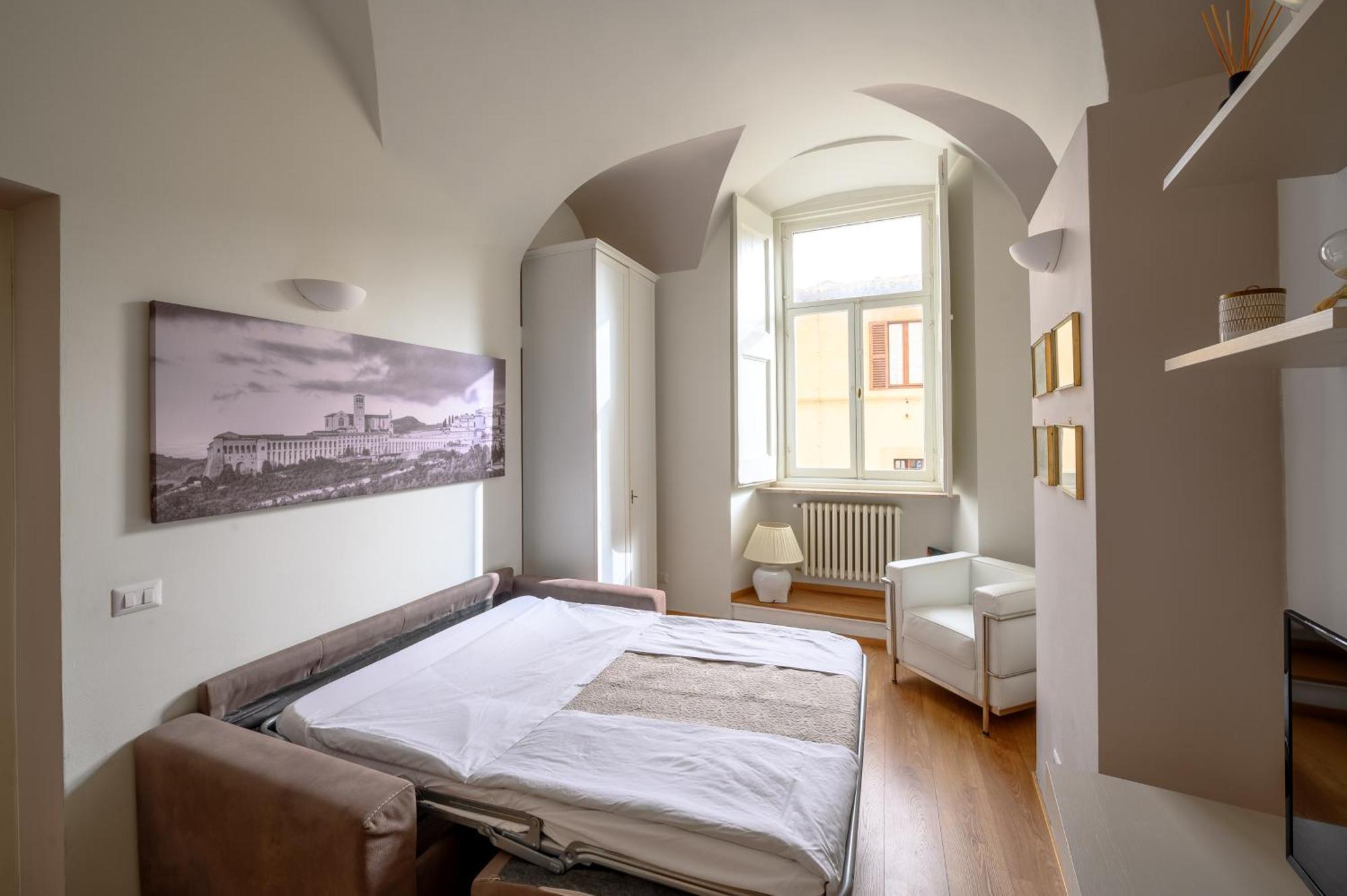 Via Giotto, 5 * Assisi