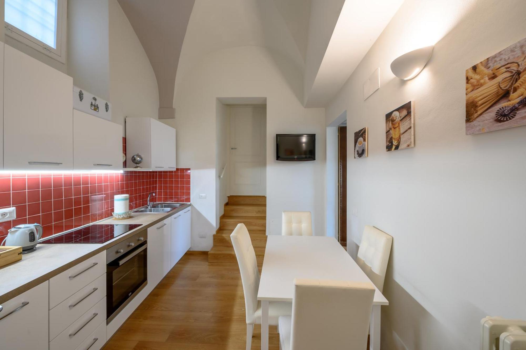 Via Giotto, 5 Apartment